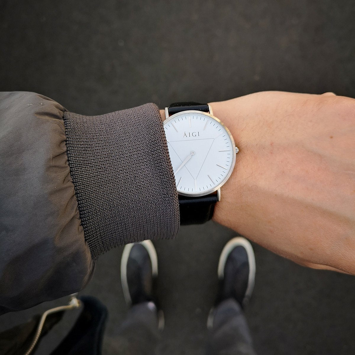GLACIER 40MM - NAVY SKINN herreklokke fra norsk klokkemerke AIGI