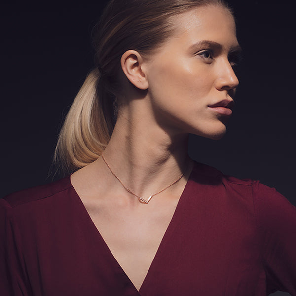 V CHOKER | 18K ROSÉGULL BELAGT